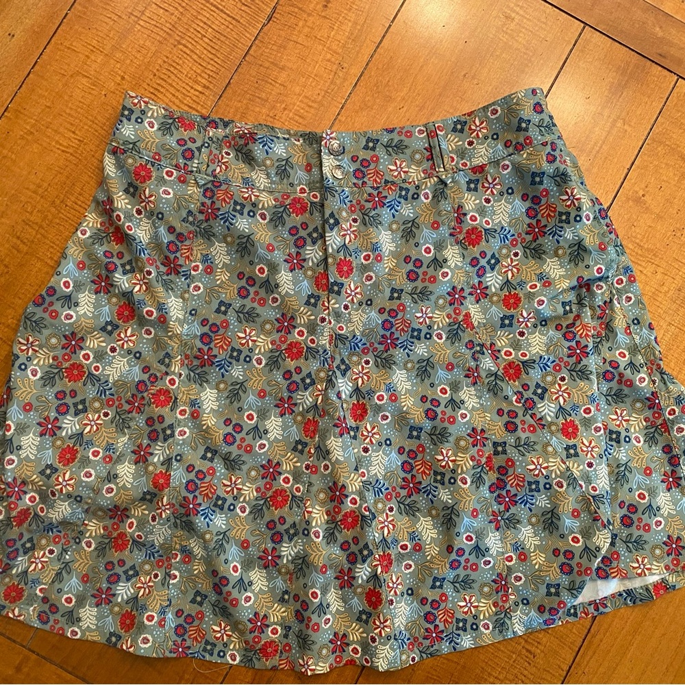 Beautiful Sahalie skort, size 10